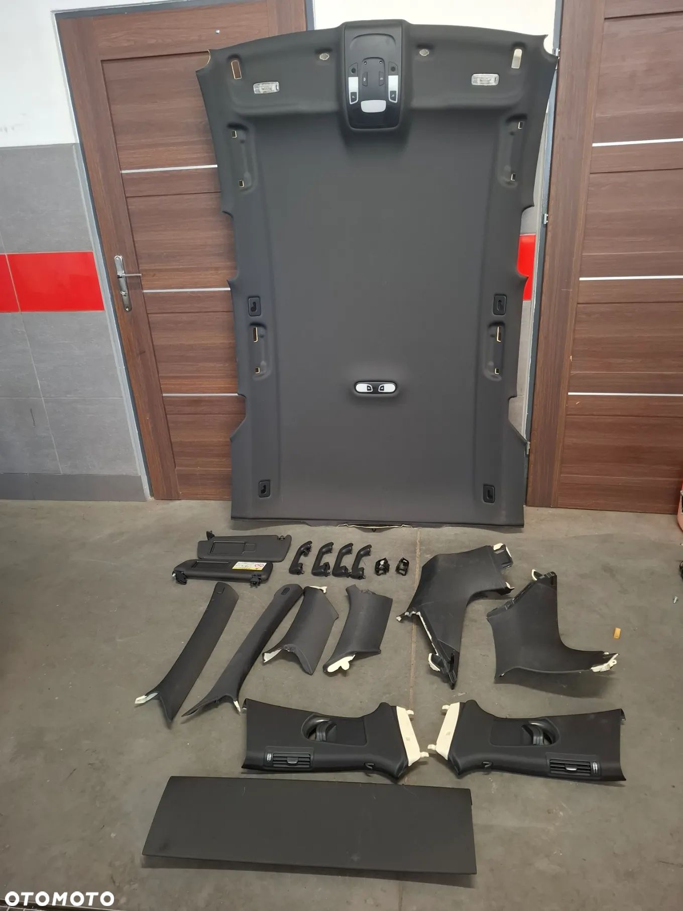 Podsufitka sufit czarna słupki komplet Audi A6 C7 kombii Rok 2015 - 1