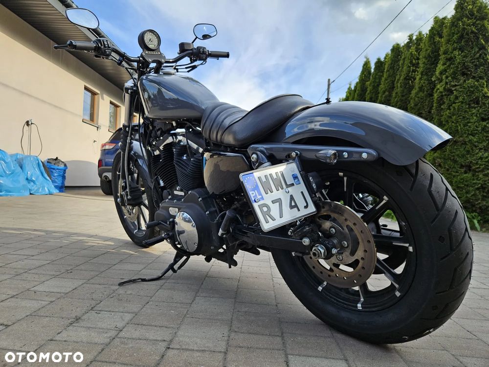 Harley-Davidson Sportster Iron 883 - 12