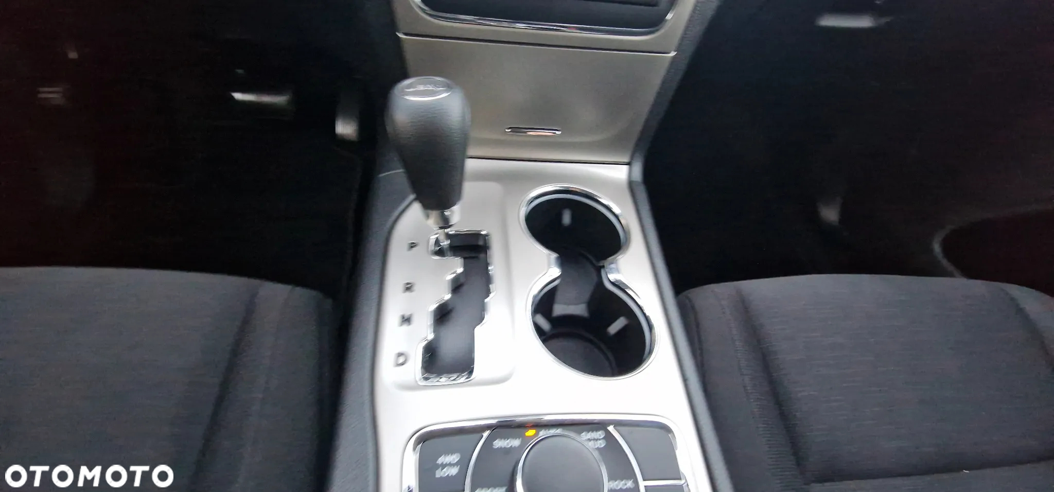 Jeep Grand Cherokee 3.0 CRD Laredo - 11