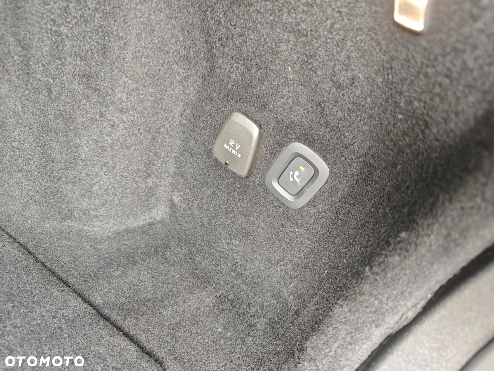 Volvo V60 T6 AWD Recharge Geartronic RDesign - 39