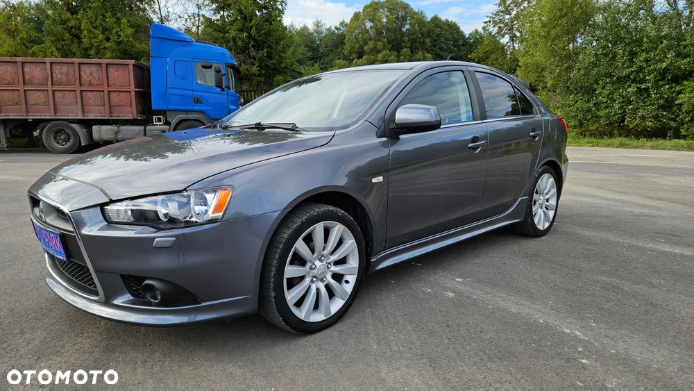 Mitsubishi Lancer 1.8 Intense - 11