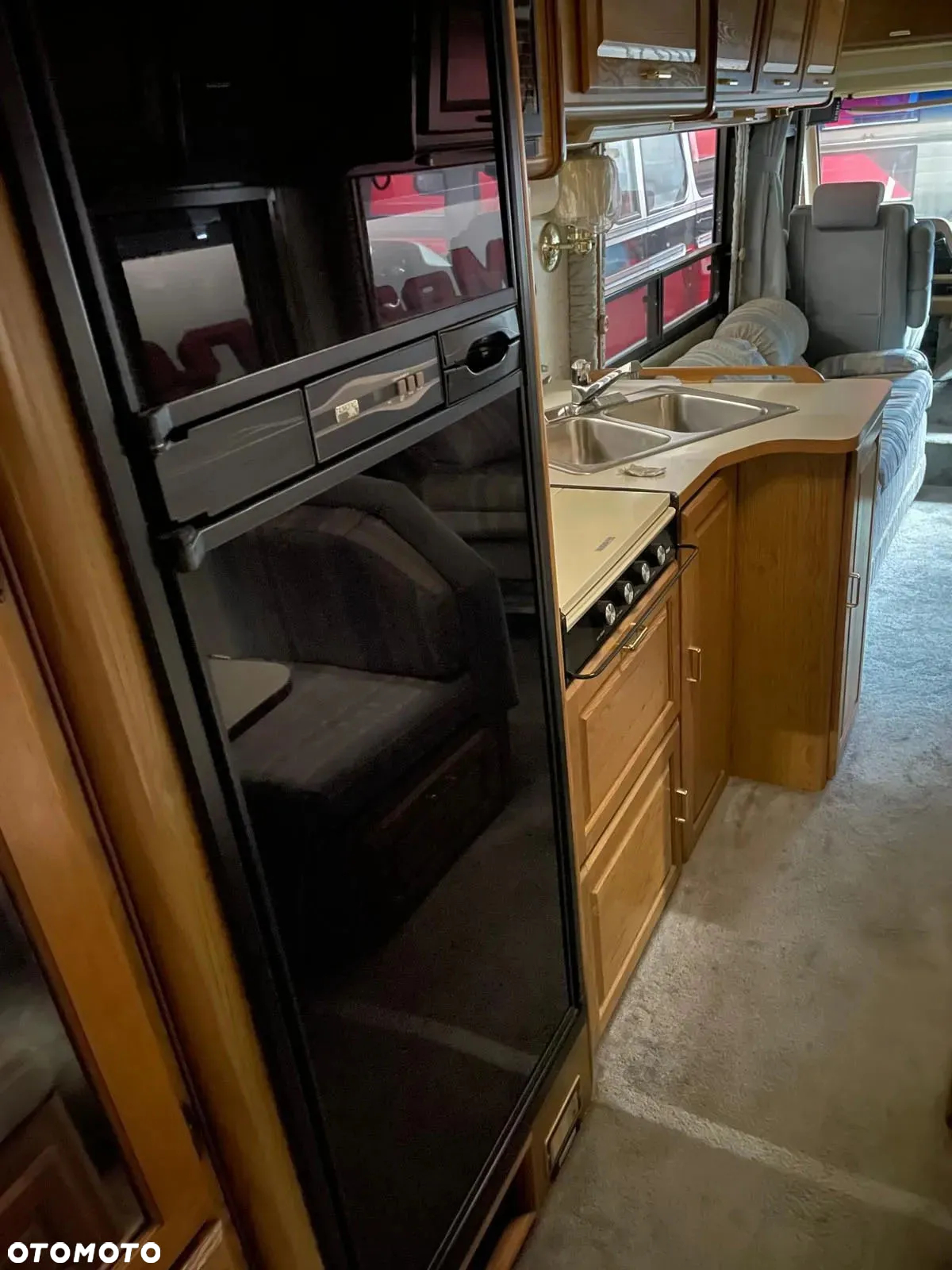 Chevrolet Winnebago - 9