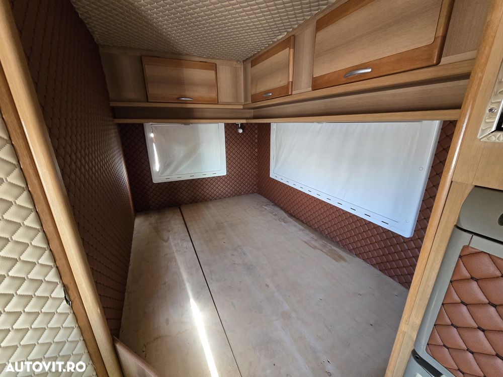 Mercedes-Benz Sprinter - 24