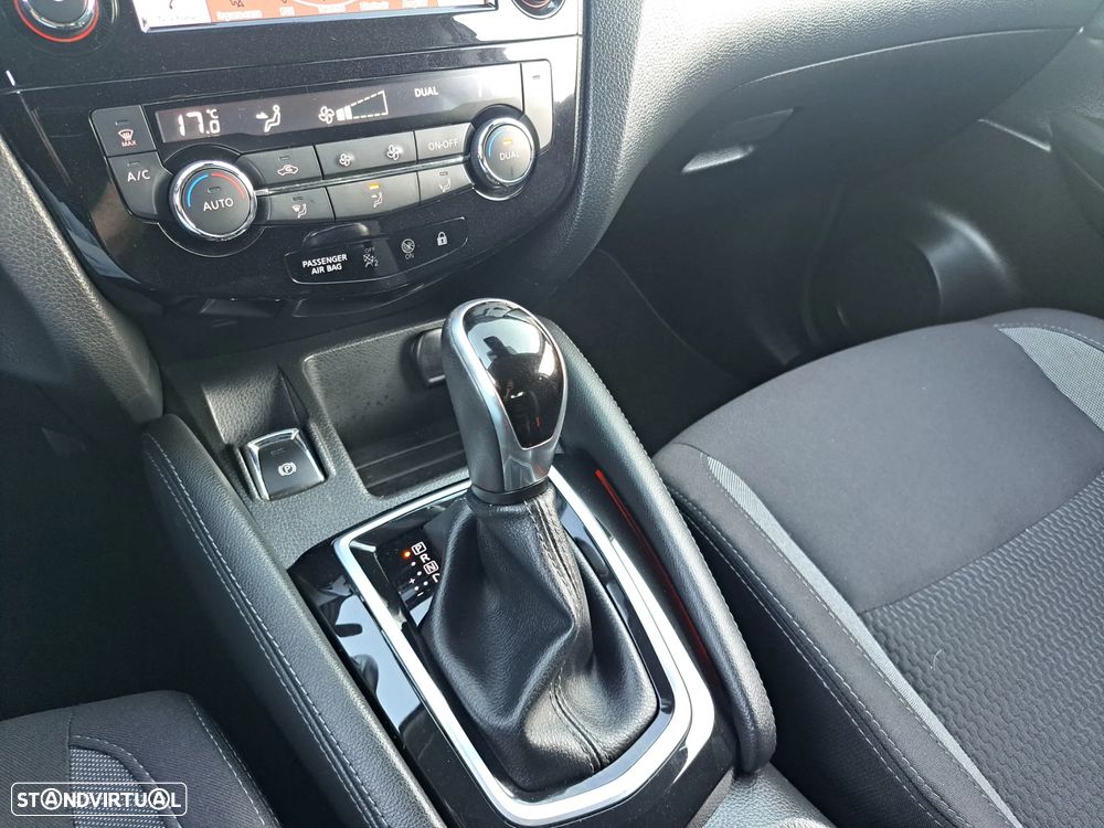 Nissan Qashqai 1.5 dCi DCT N-CONNECTA - 29