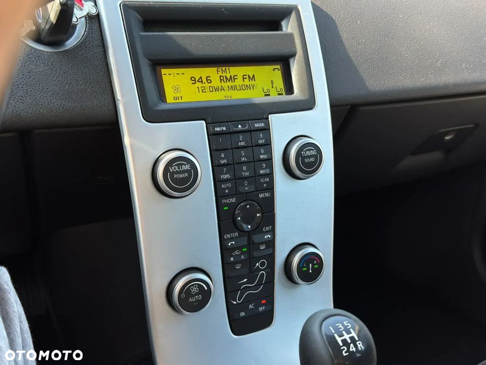 Volvo V50 1.6D DRIVe Momentum - 26