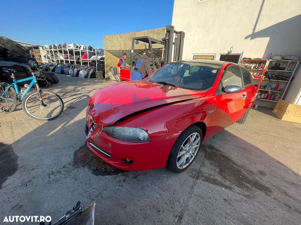 Dezmembrari Alfa Romeo 147 / 1.6 Benzina - 1