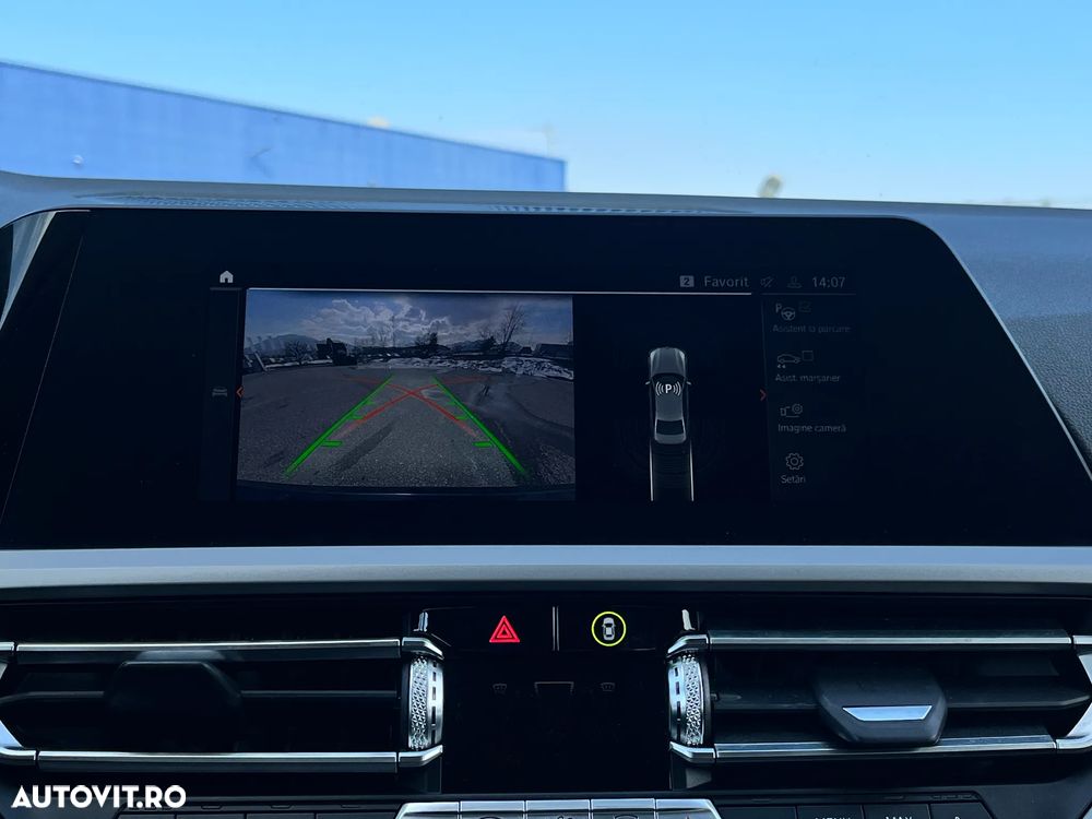 BMW Seria 3 330i xDrive AT - 27