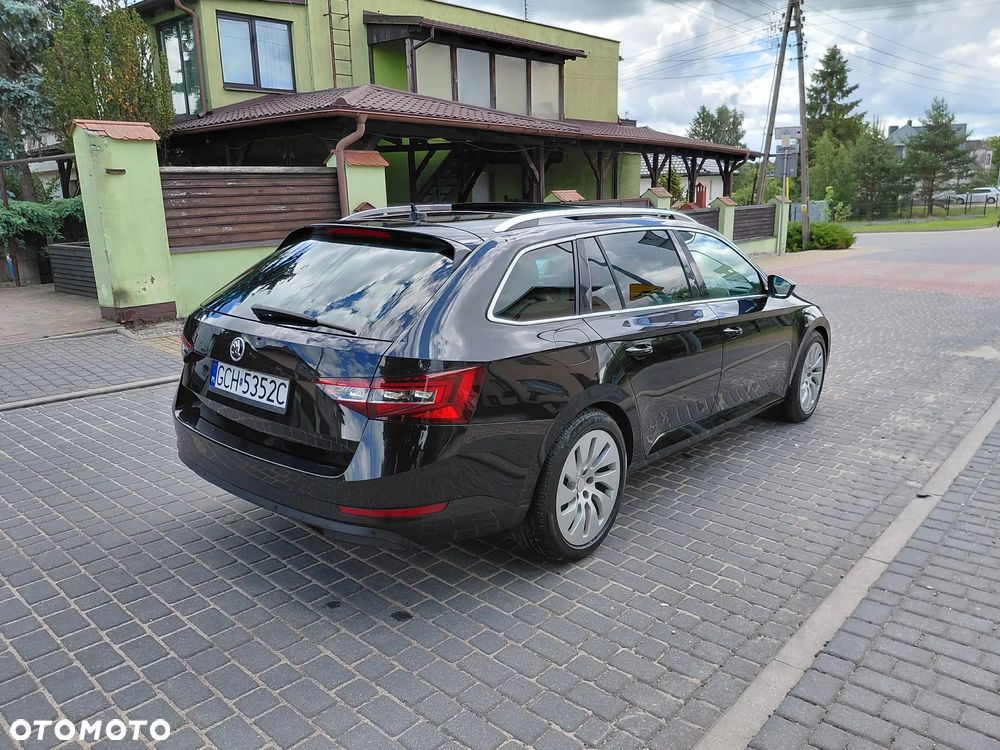 Skoda Superb 2.0 TDI 4x4 Style DSG - 7