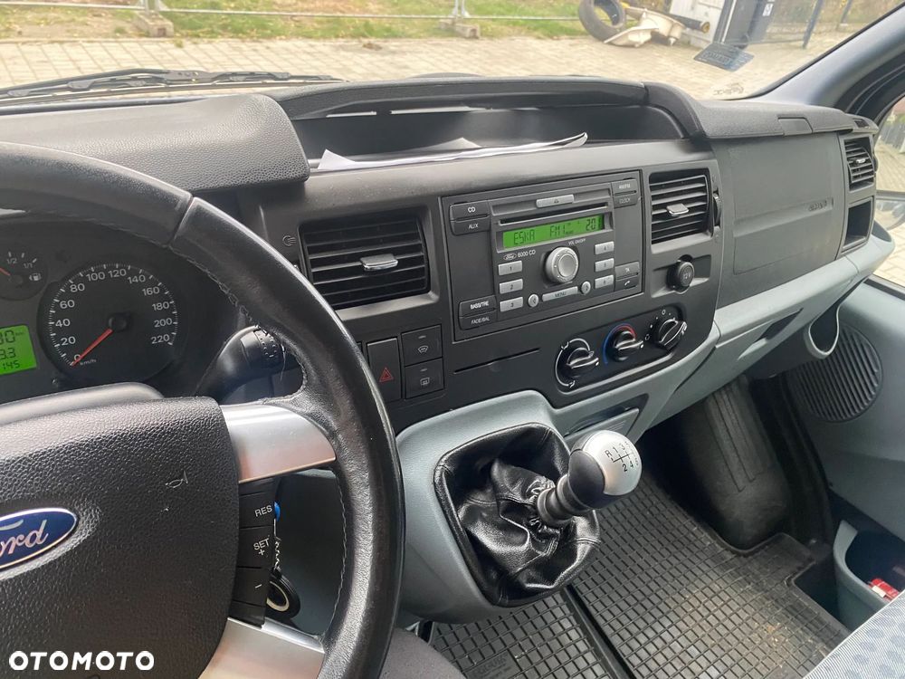 Ford Transit - 8