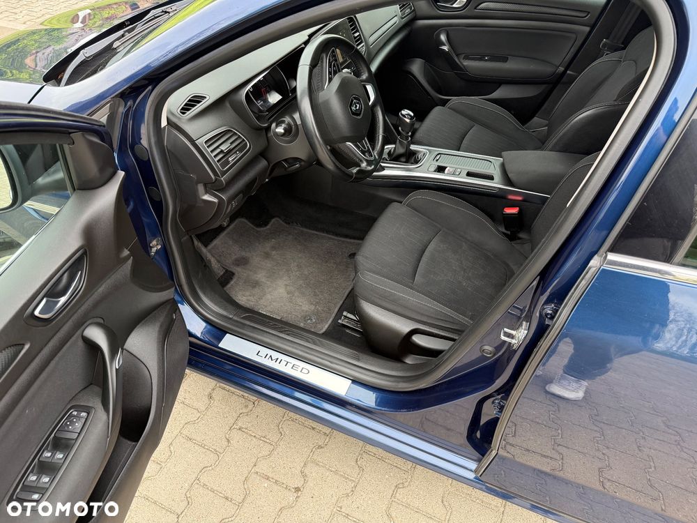 Renault Megane TCe 140 GPF LIMITED - 5