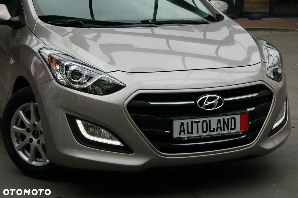 Hyundai i30 1.4 Family+ - 15