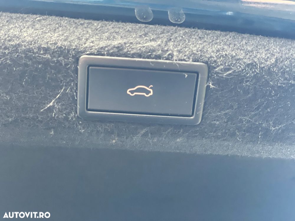 Skoda Superb 2.0 TDI DSG Premium Edition - 18