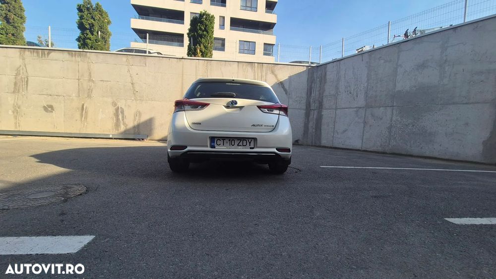 Toyota Auris - 10