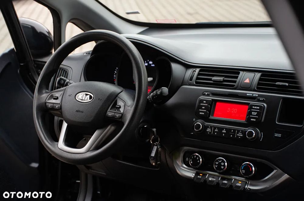 Kia Rio 1.2 Business Line - 6