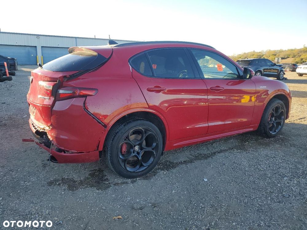 Alfa Romeo Stelvio - 4