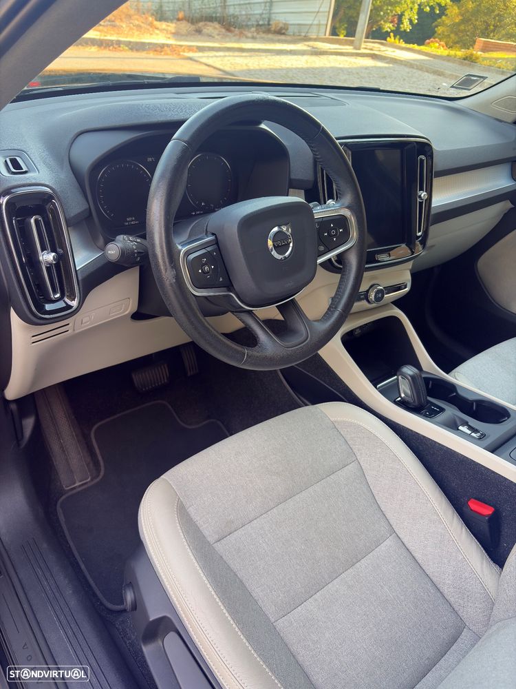 Volvo XC 40 2.0 D3 Momentum Plus Geartronic - 11