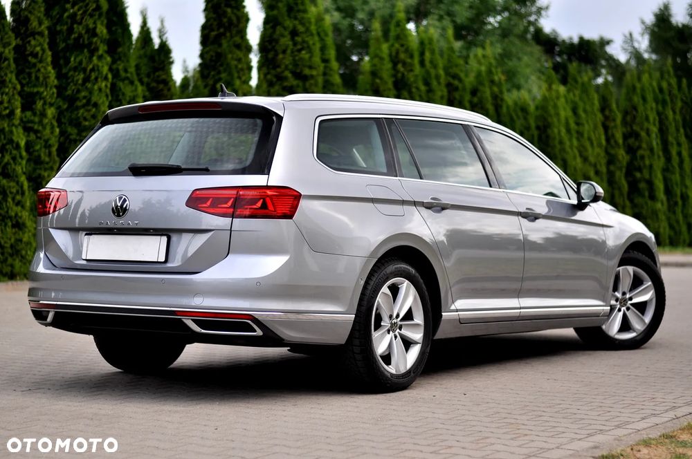Volkswagen Passat 2.0 TDI EVO Elegance DSG - 4