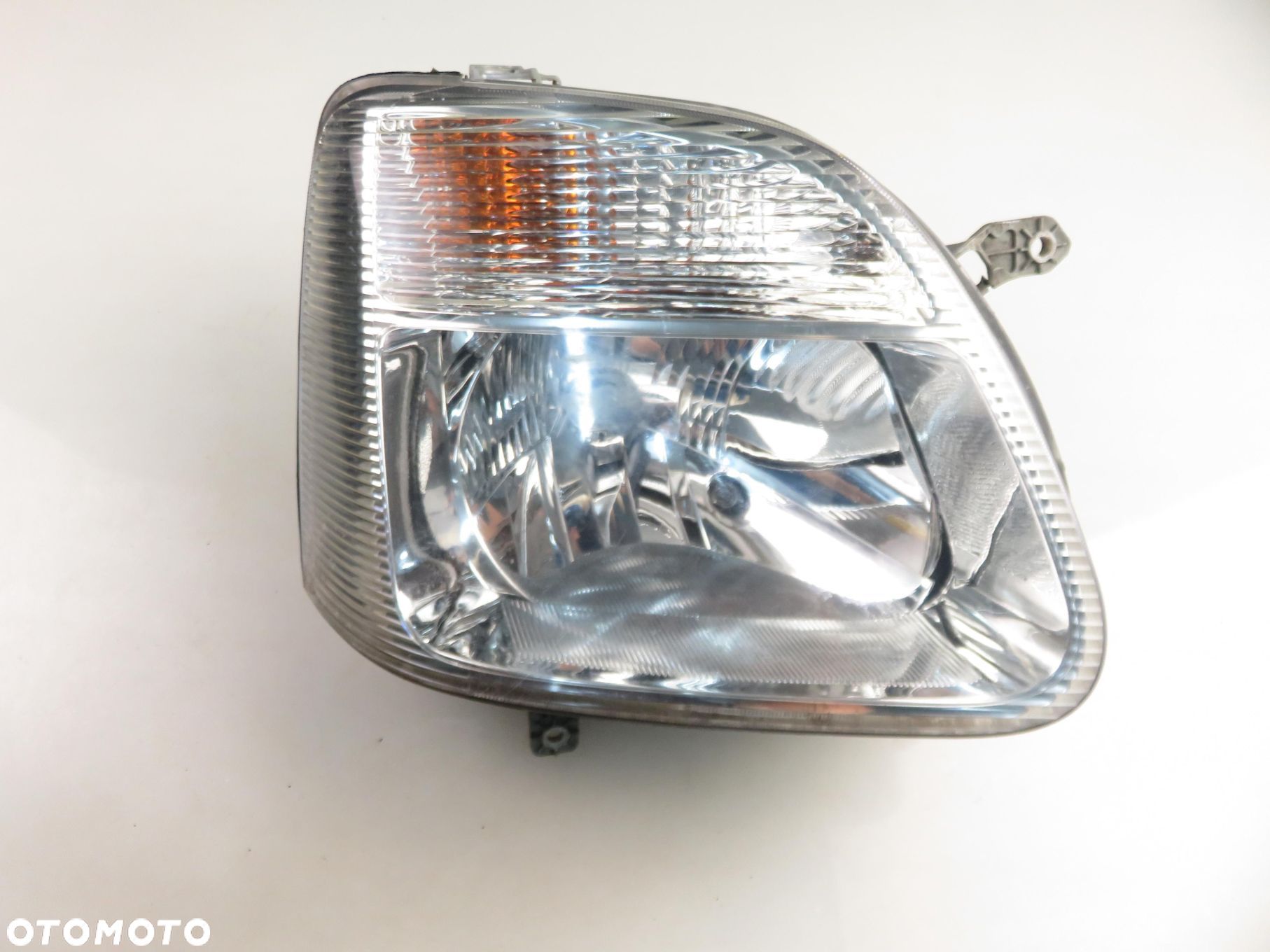 LAMPA PRAWA PRZEDNIA OPEL AGILA A - 1