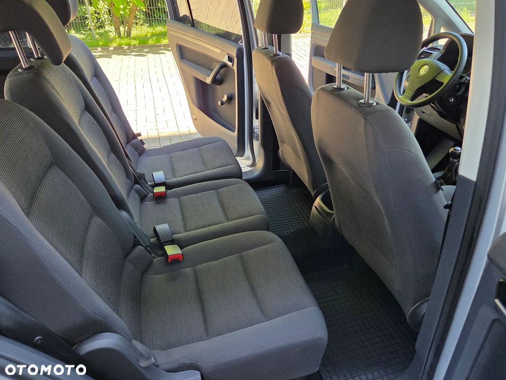 Volkswagen Touran 1.9 TDI DPF Blue Motion Trendline - 21