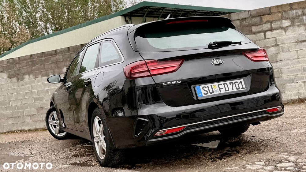 Kia Ceed 1.4 T-GDI DCT OPF Platinum Edition - 16