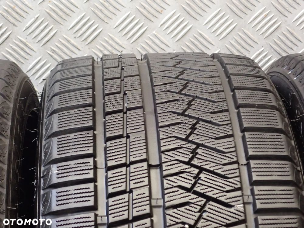 OPONY ZIMOWE TRIANGLE 245/40/18  2024 ROK  4 SZT - 2