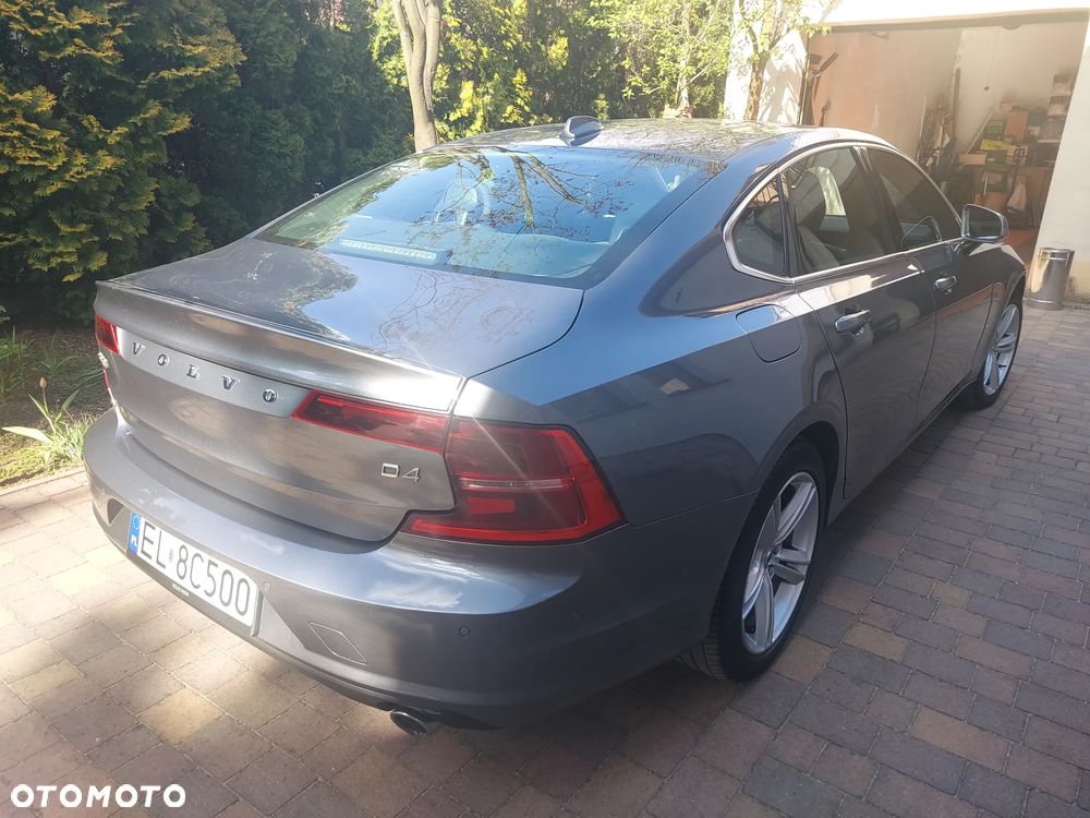 Volvo S90 D4 Momentum - 17