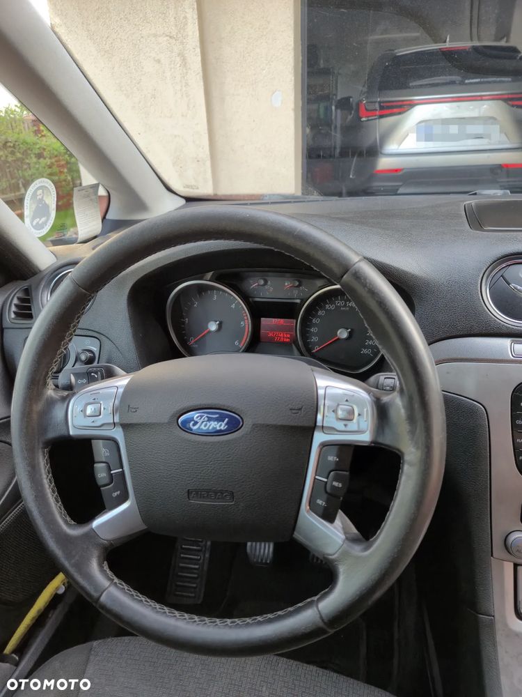 Ford Galaxy 2.0 TDCi Titanium - 17