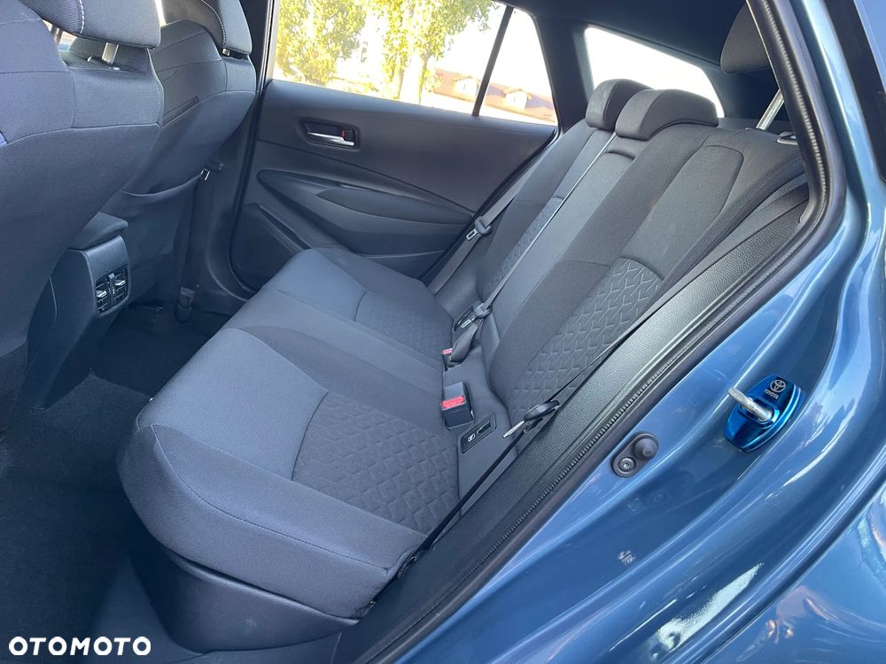 Toyota Corolla 1.8 Hybrid Executive - 17