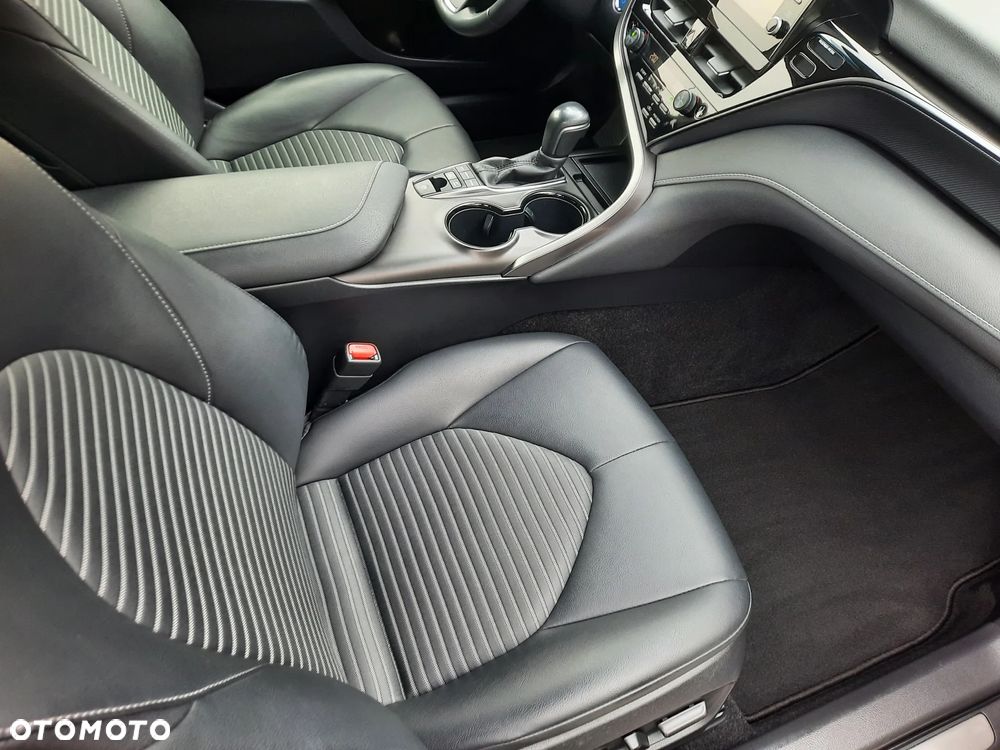 Toyota Camry 2.5 Hybrid Prestige CVT - 16