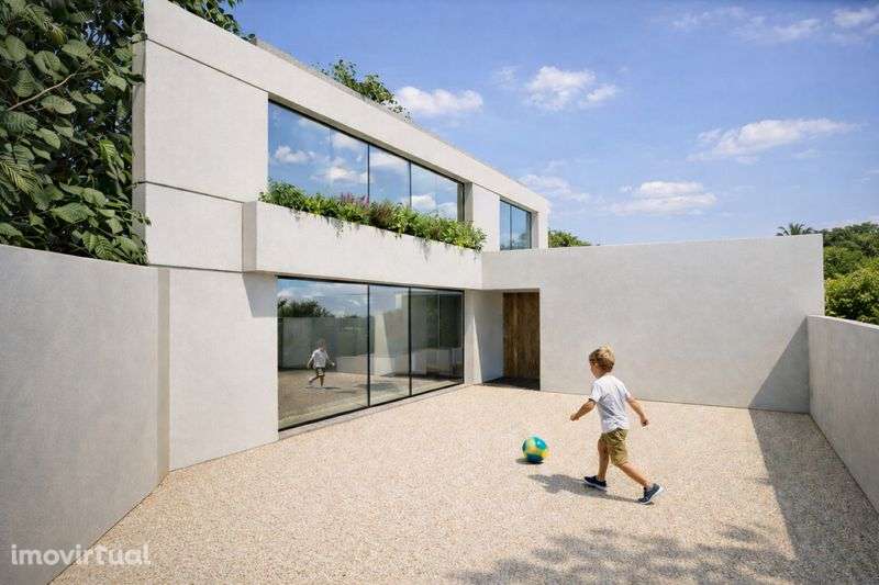 Moradia T4 para reabilitar na Foz Velha - Grande imagem: 3/12