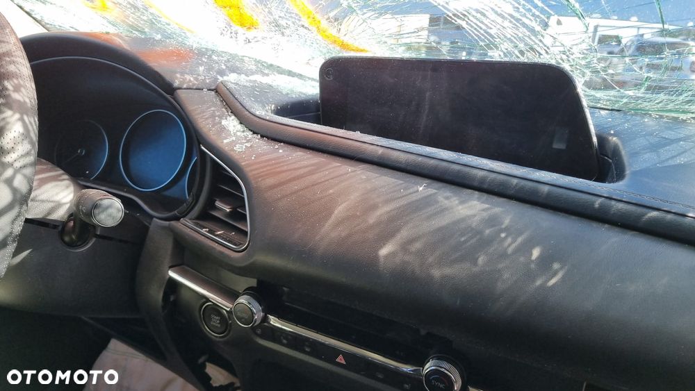 Mazda CX-30 2.0 mHEV Hikari 2WD - 26