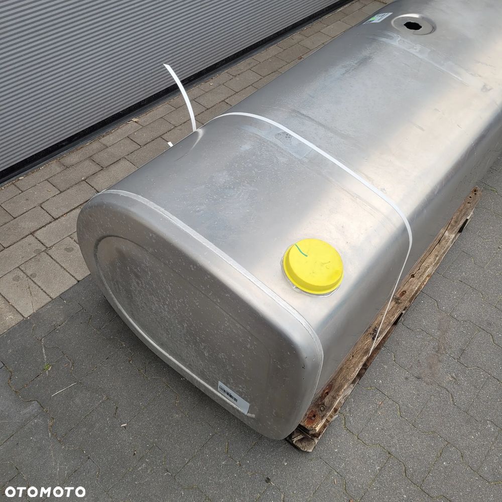 ZBIORNIK PALIWA VOLVO FH5 630L 21516482 200X55X68CM - 3