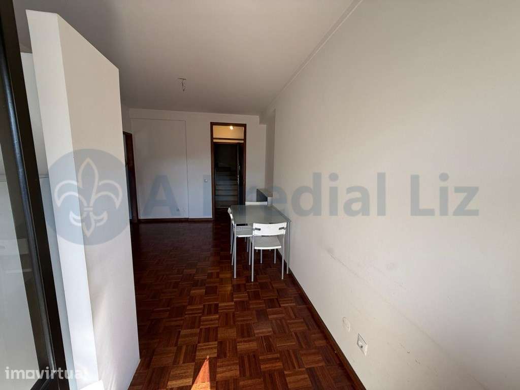 Apartamento T1 - Antas / Praça Velasquez - Grande imagem: 3/18