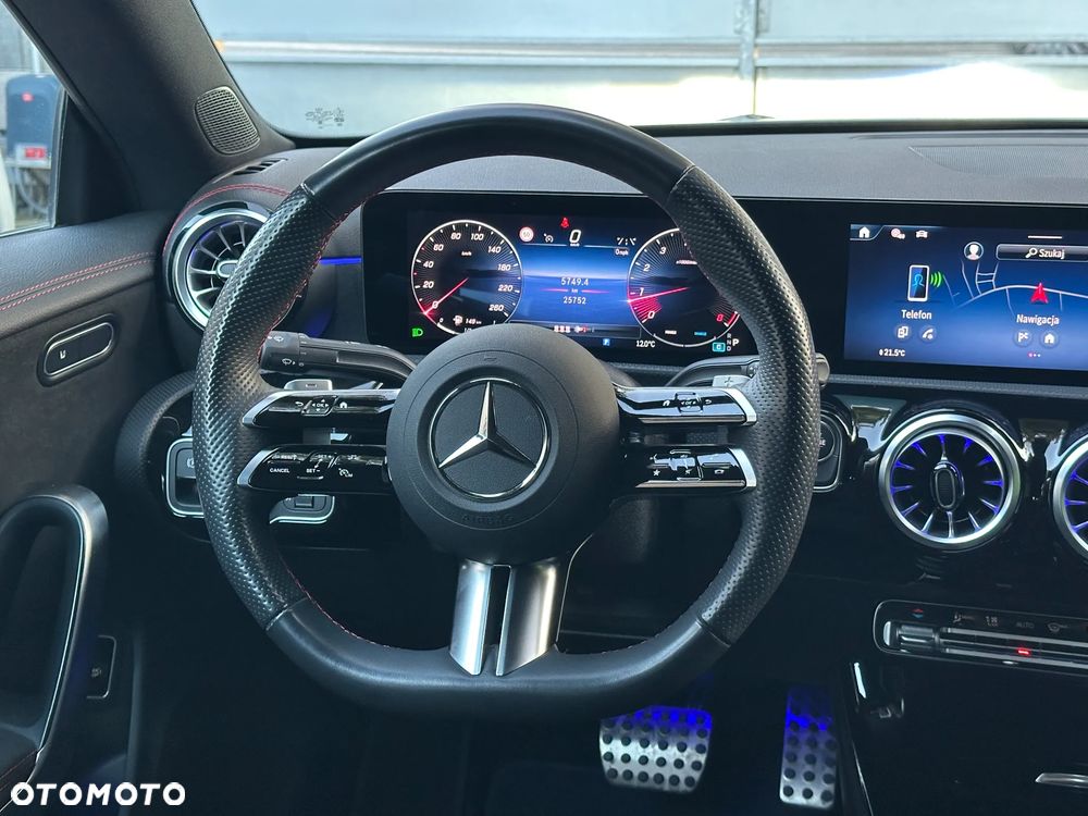 Mercedes-Benz CLA 200 AMG Line 7G-DCT - 21