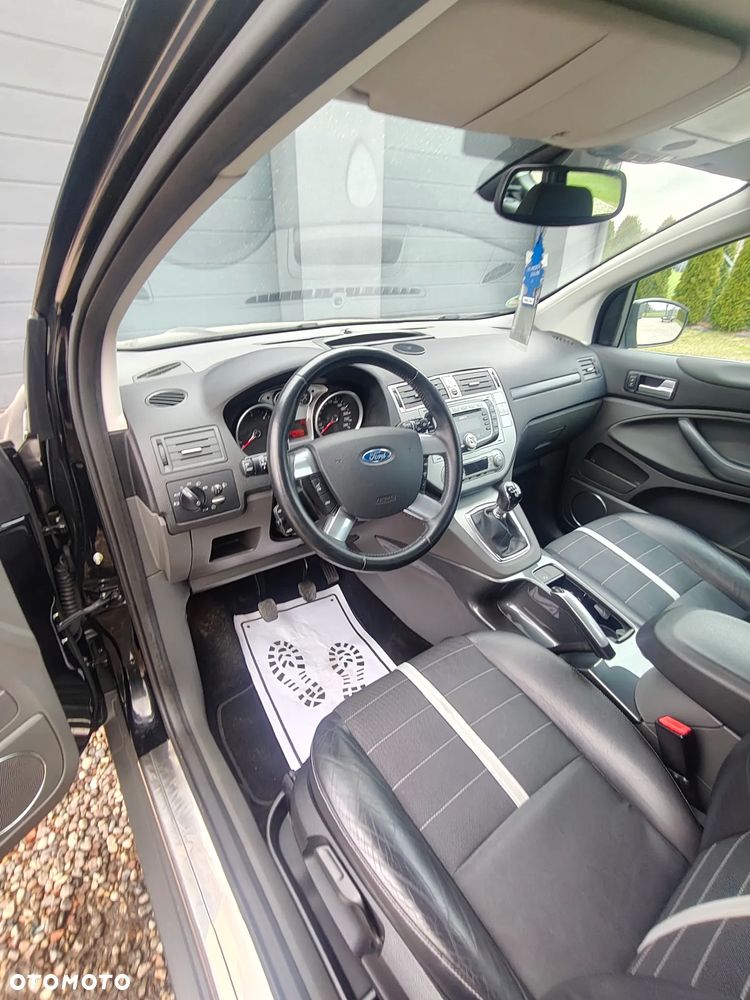 Ford Kuga - 8