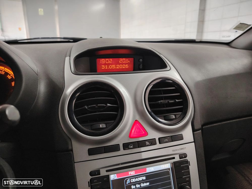 Opel Corsa 1.2 Enjoy FlexFuel - 4