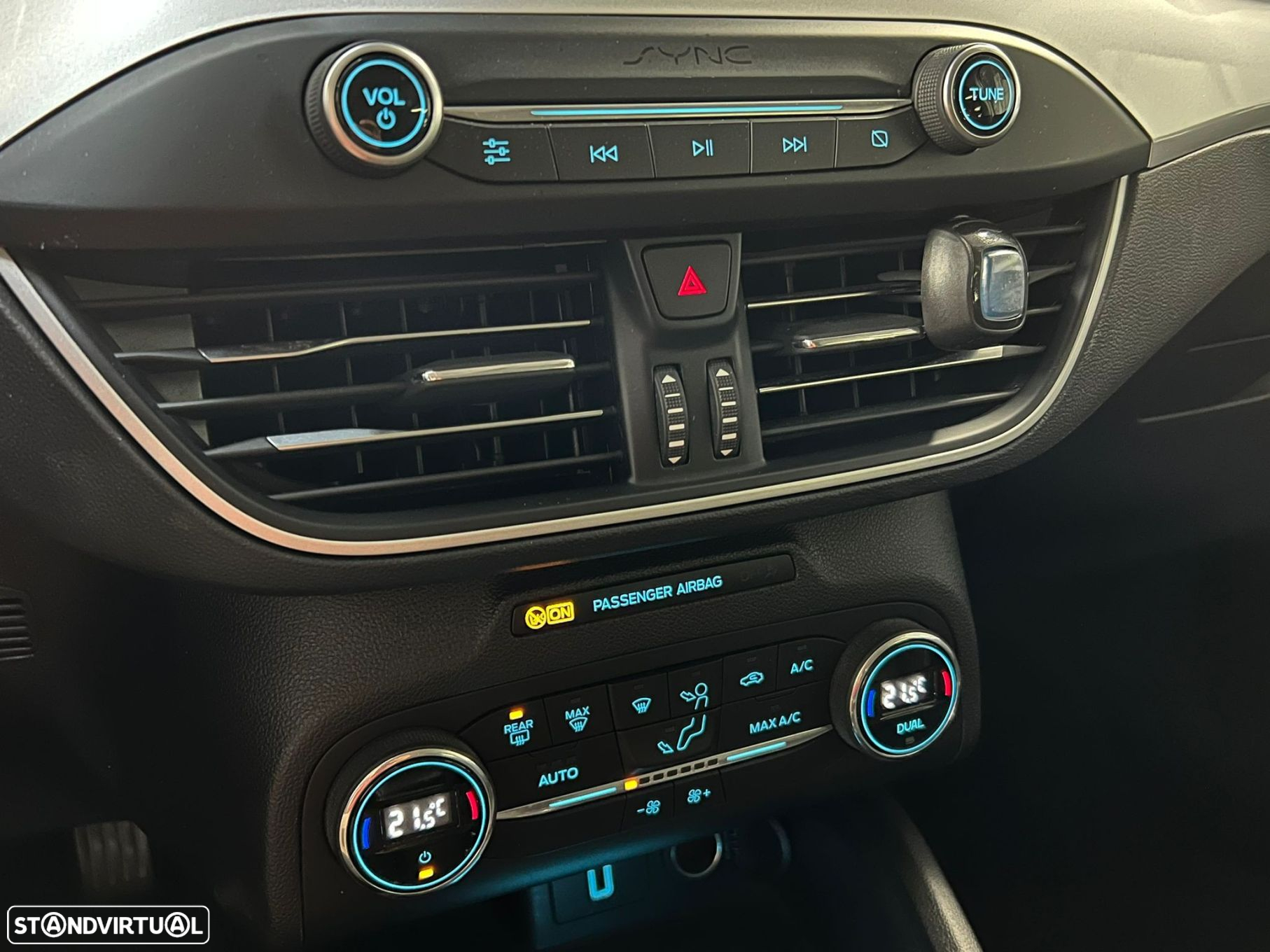 Ford Focus SW 1.5 TDCi EcoBlue Connected - 16