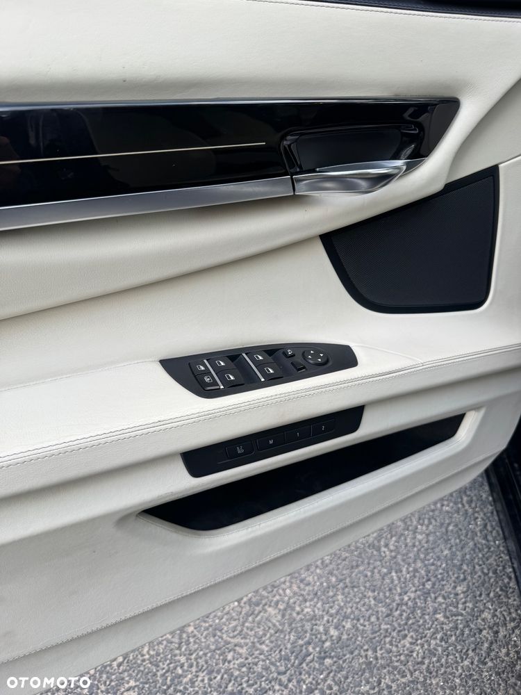 BMW Seria 7 740d xDrive - 10