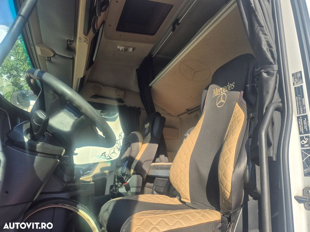 Mercedes-Benz Actros - 5