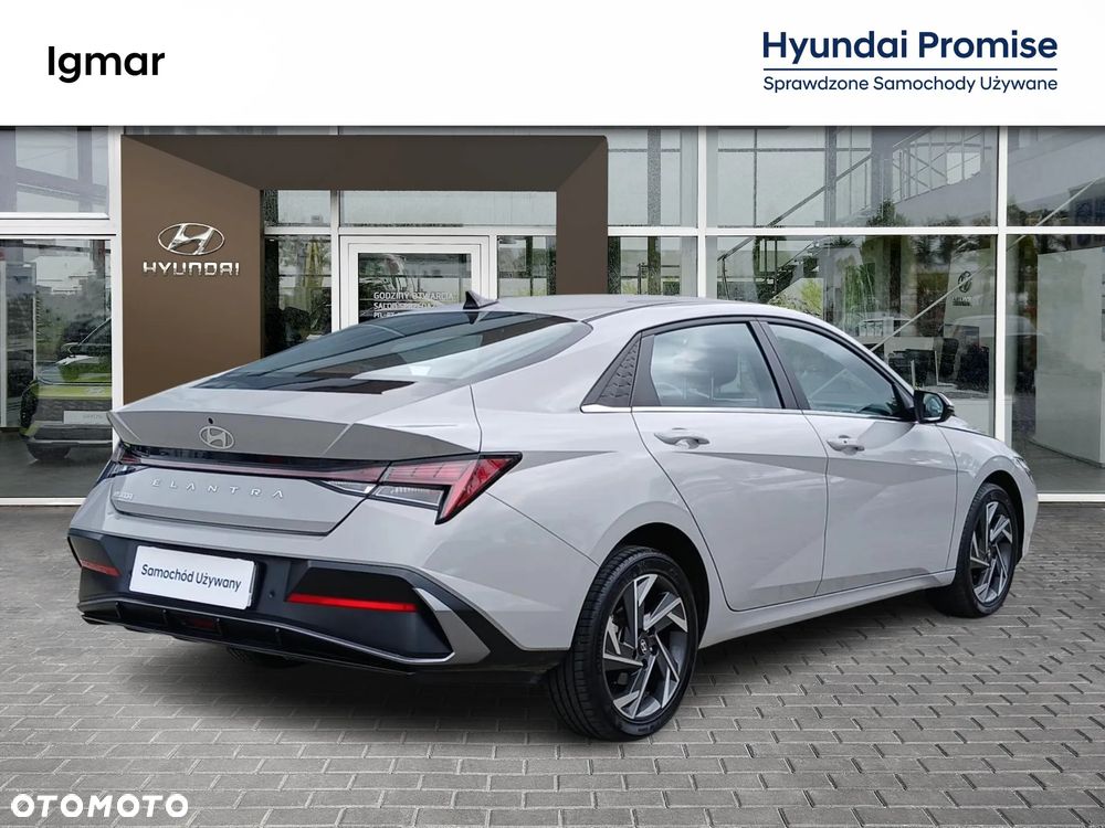 Hyundai Elantra 1.6 Smart - 5