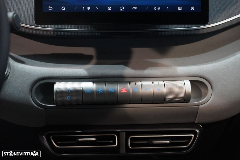 BYD Dolphin Surf 43.2 kWh Comfort - 38