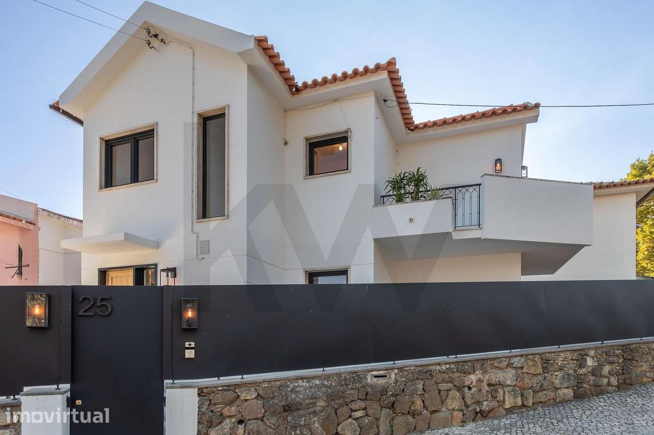 Charmosa Moradia T3 Totalmente remodelada com garagem no Centro Histór - Grande imagem: 3/60