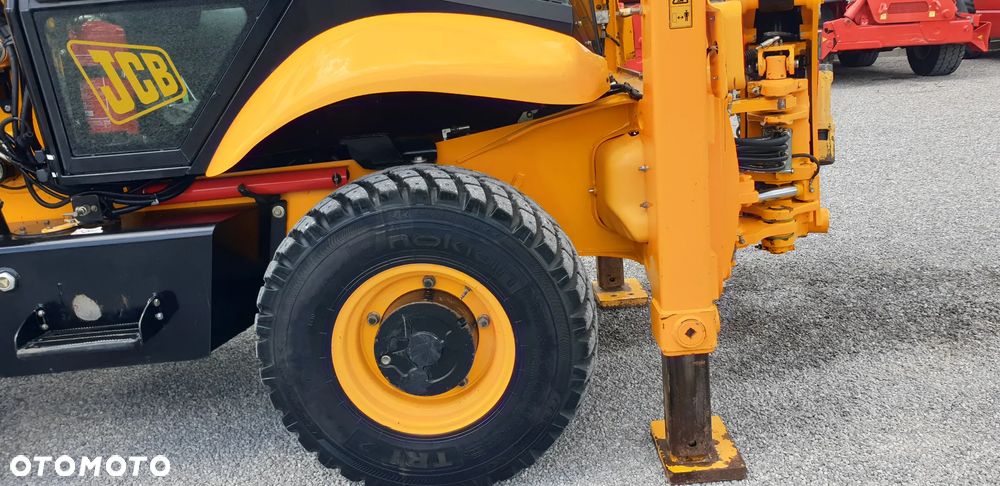JCB 2CX tylko 2835mtg! z ROTOTILT / 3 łyżki /widły/centralne smarowanie/klimatyzacja / STAN IDEALNY !! - 30