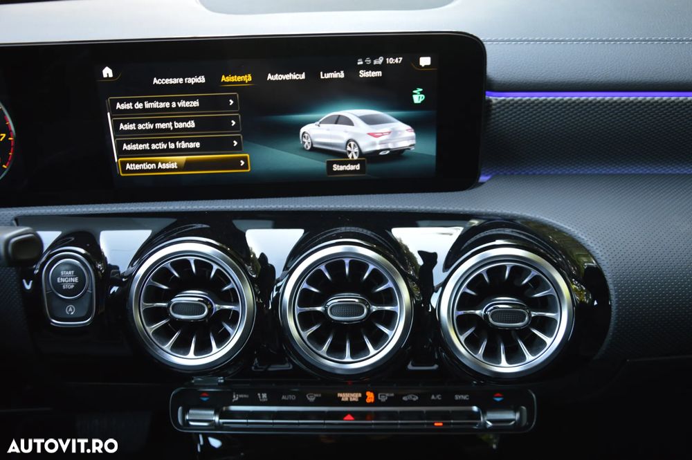 Mercedes-Benz CLA 180 7G-DCT Special Edition - 19