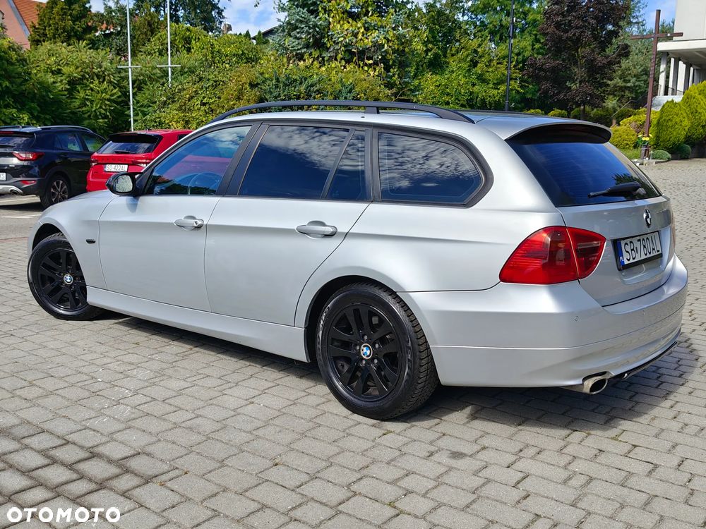BMW Seria 3 318d DPF - 2