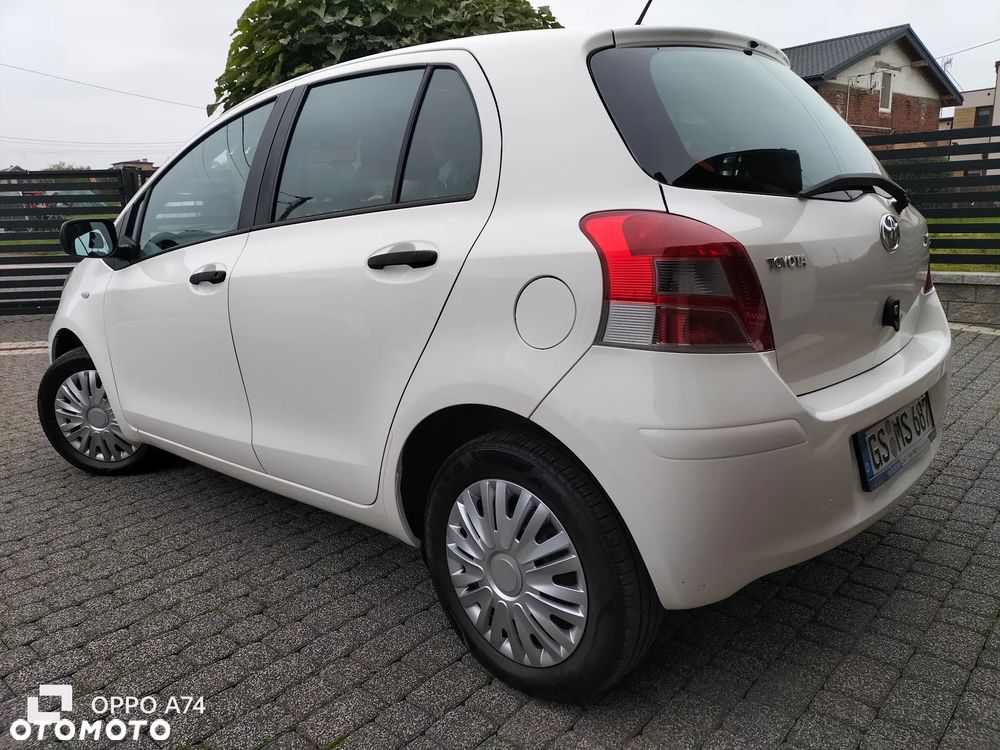 Toyota Yaris 1.0 Sol - 2