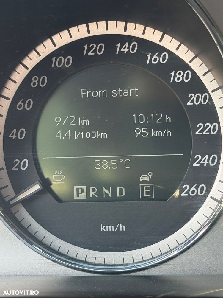 Mercedes-Benz E 220 CDI DPF BlueEFFICIENCY 7G-TRONIC Elegance - 14