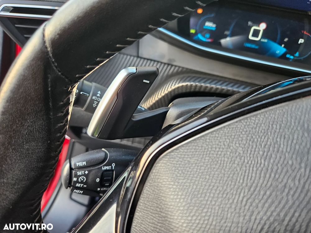 Peugeot 2008 1.5 BlueHDI EAT8 STT Allure Pack - 31