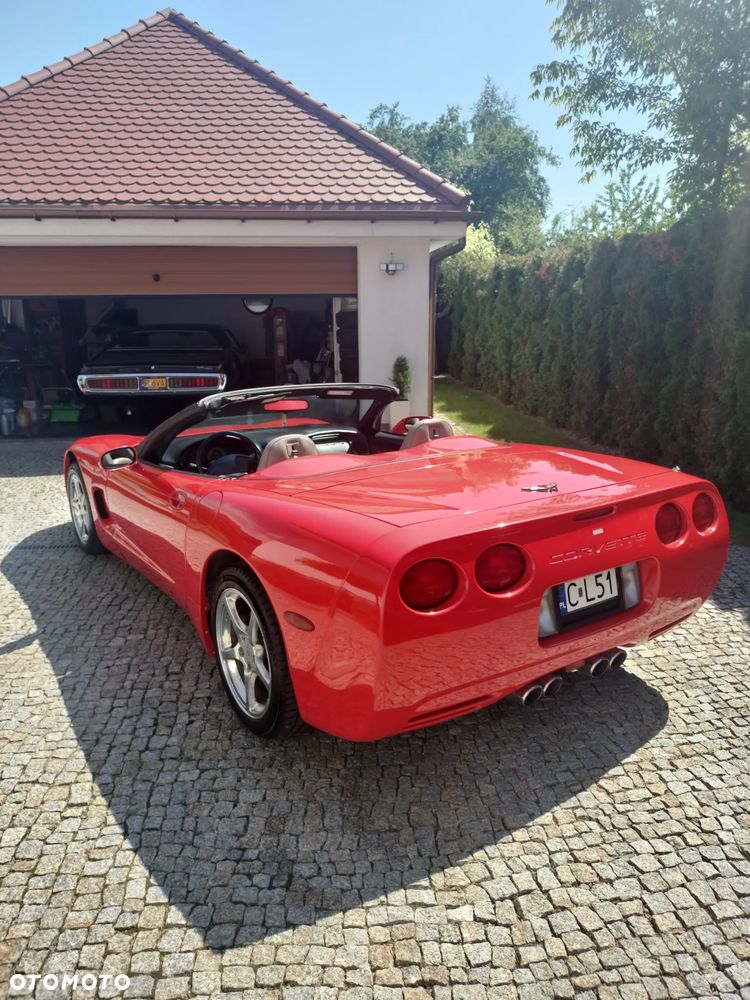 Chevrolet Corvette - 6