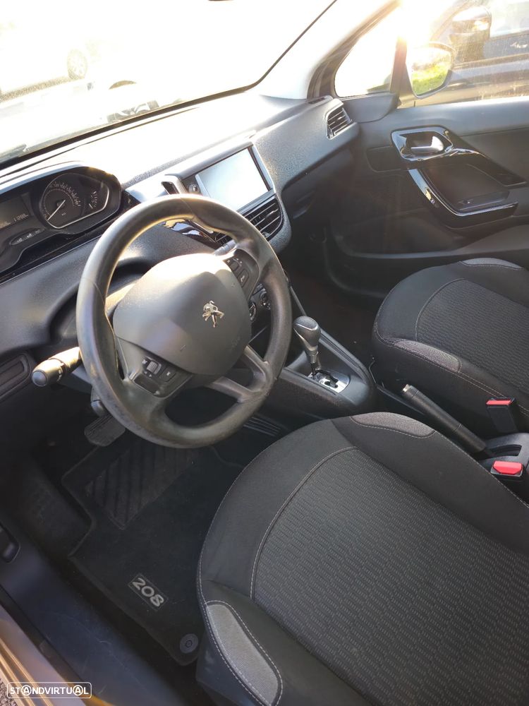Peugeot 208 PureTech 110 Stop & Start EAT6 Allure - 5
